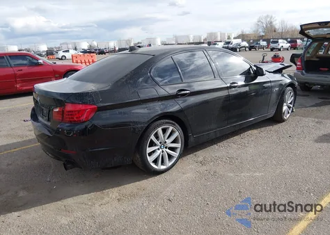 2011 BMW 535I xDrive z USA, uszkodzony, nr VIN WBAFU7C54BDU56381